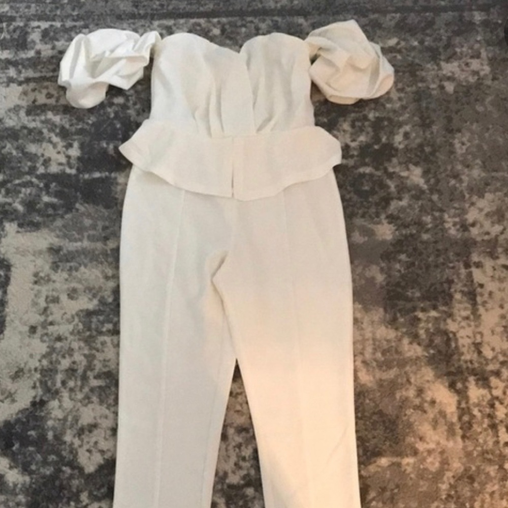 White sweetheart jumper